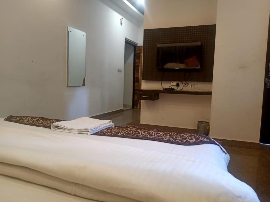 Hotel Rajshree Tanakpur Dış mekan fotoğraf