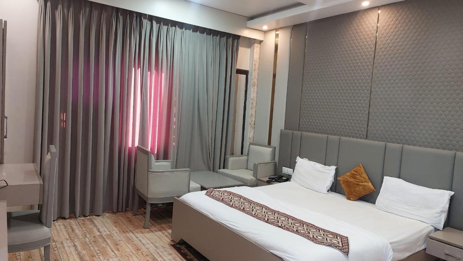 Hotel Rajshree Tanakpur Dış mekan fotoğraf